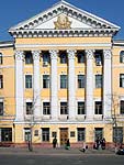 Фасад главного корпуса Киево-Могилянской академии.