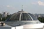 На фотографии - стеклянный купол бывшего педагогического музея в Киеве.