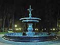 На фотографии - фонтан в Мариинском парке. Киев. 